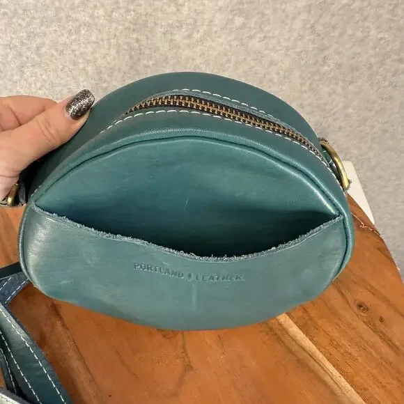 Portland Leather Small Green Circle Crossbody 💚 - Picture 3 of 9